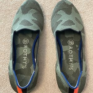 Like new Rothy’s olive camo loafers in size 6.5